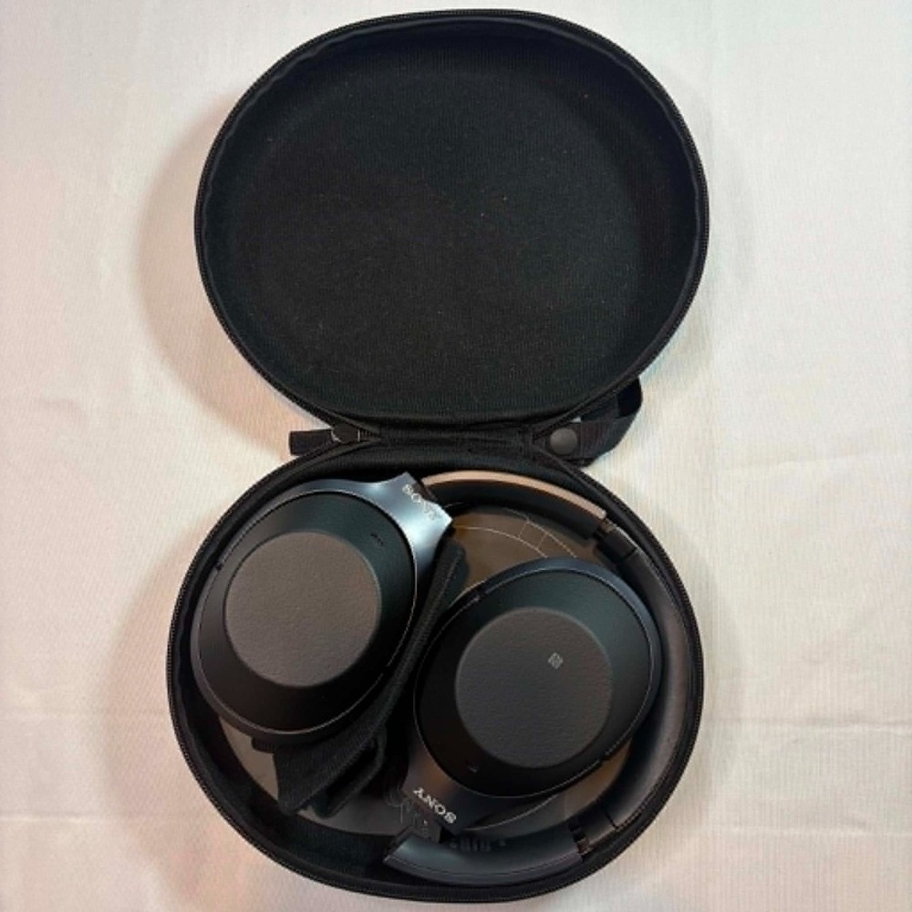 Sony WH-1000XM2 Wireless Noise Canceling Over Ear Headphones Black Case WH1000XM